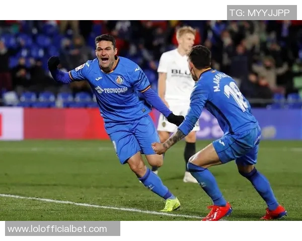 莱比锡友谊赛大胜巴萨红牌事件引发全场热议与激情